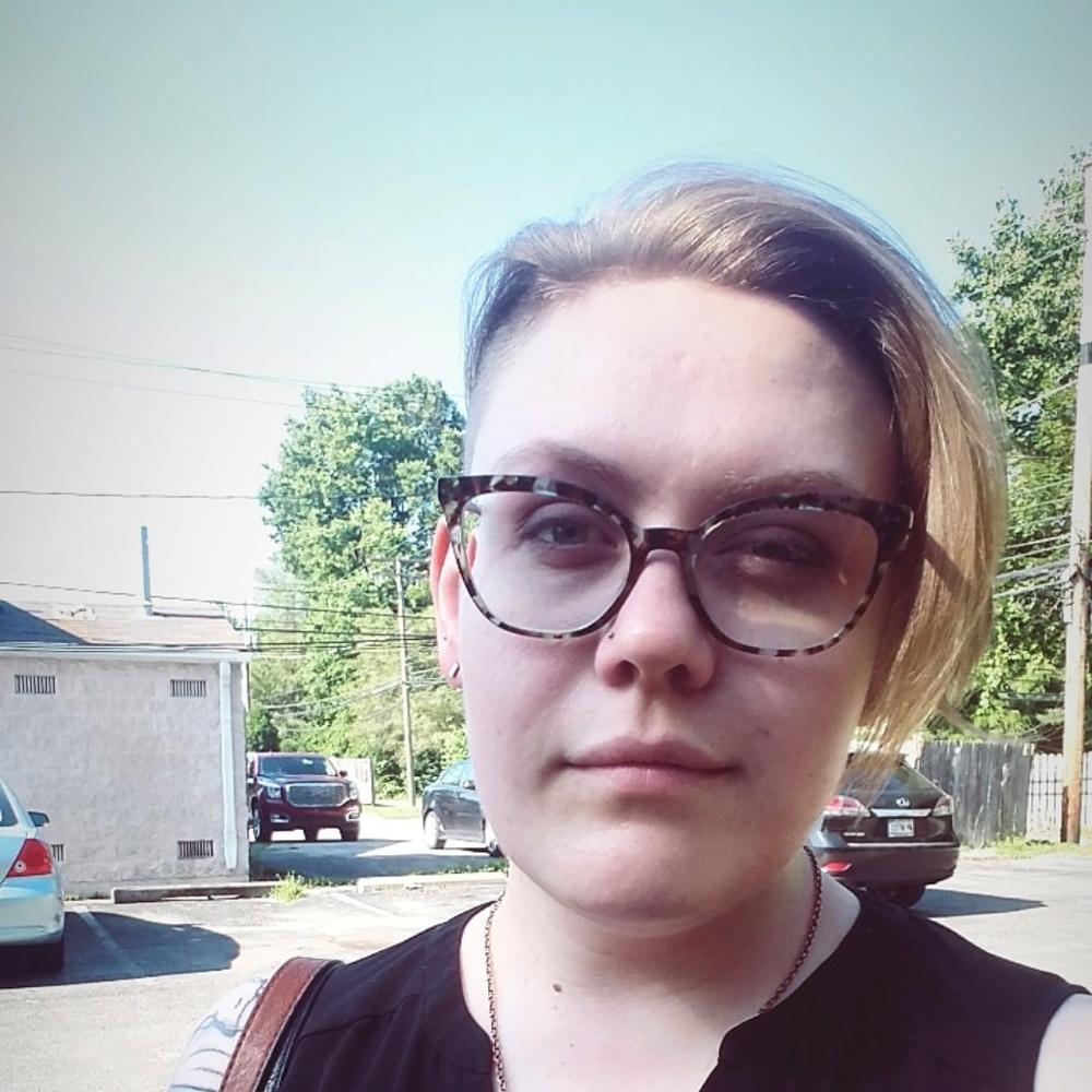 Meet your Posher, Abi